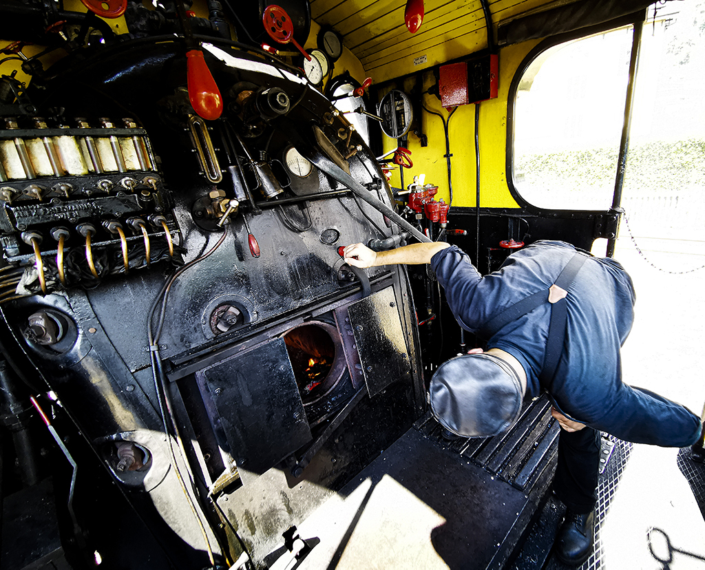 Train444.JPG
